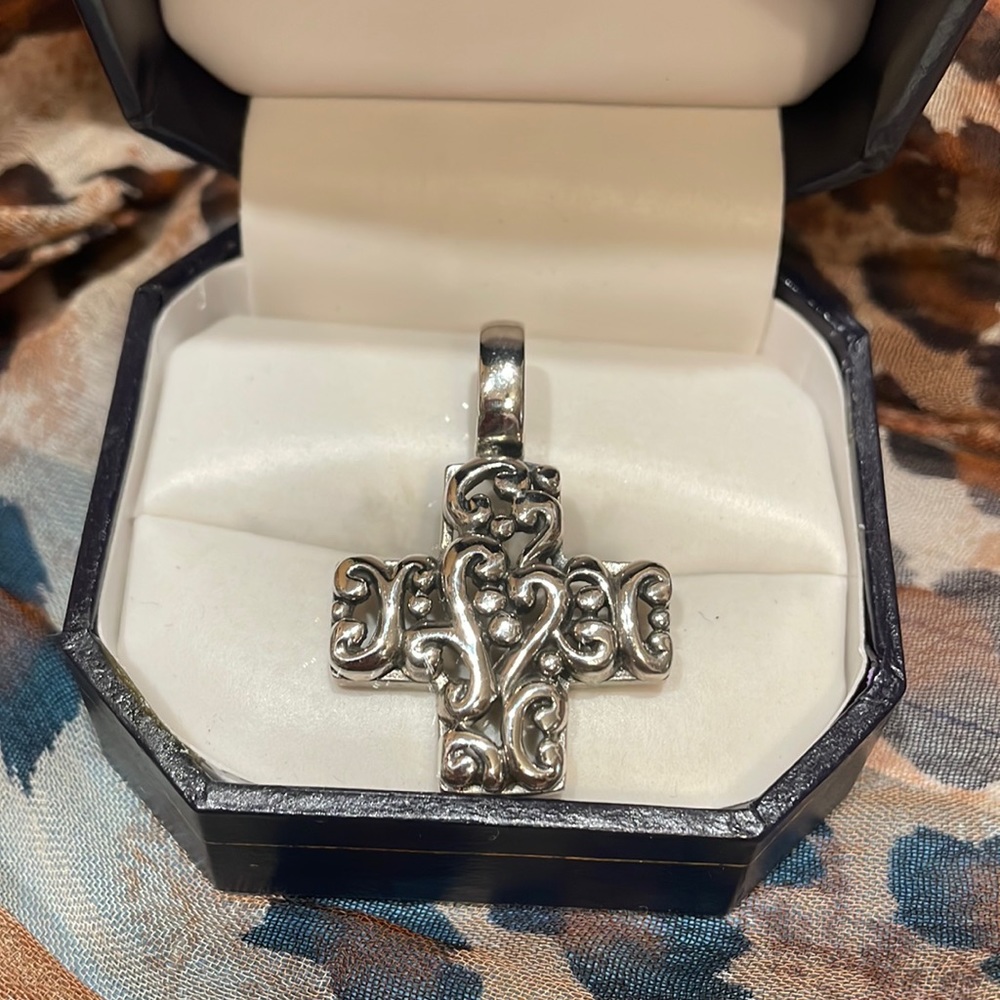 Filigree sterling silver pendant